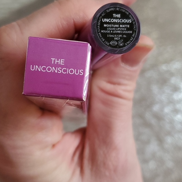 2/$18 Suva moisture matte liquid lip - Picture 2 of 4